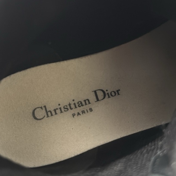 CHRISTIAN DIOR D Player High-Top Sneakers - Picture 8 of 15